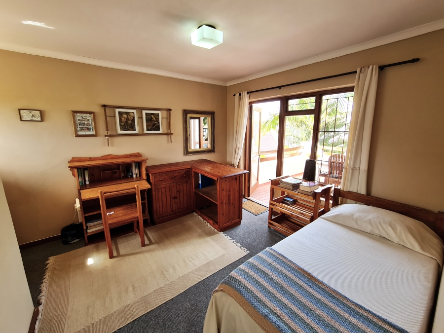 6 Bedroom Property for Sale in Noorsekloof Eastern Cape